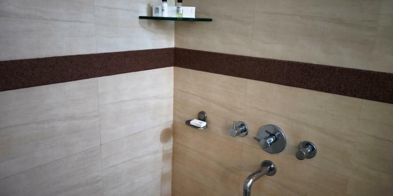 Matrix Inn Pune Exteriör bild