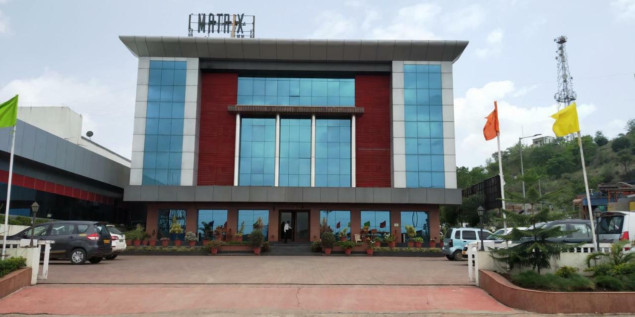 Matrix Inn Pune Exteriör bild